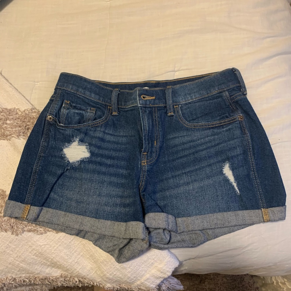 Mid rise boyfriend shorts